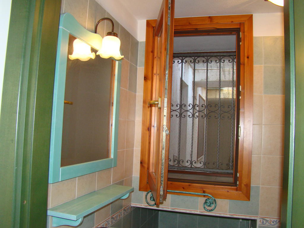 Appartamento Le Ginestre Monte Nai Habitación foto